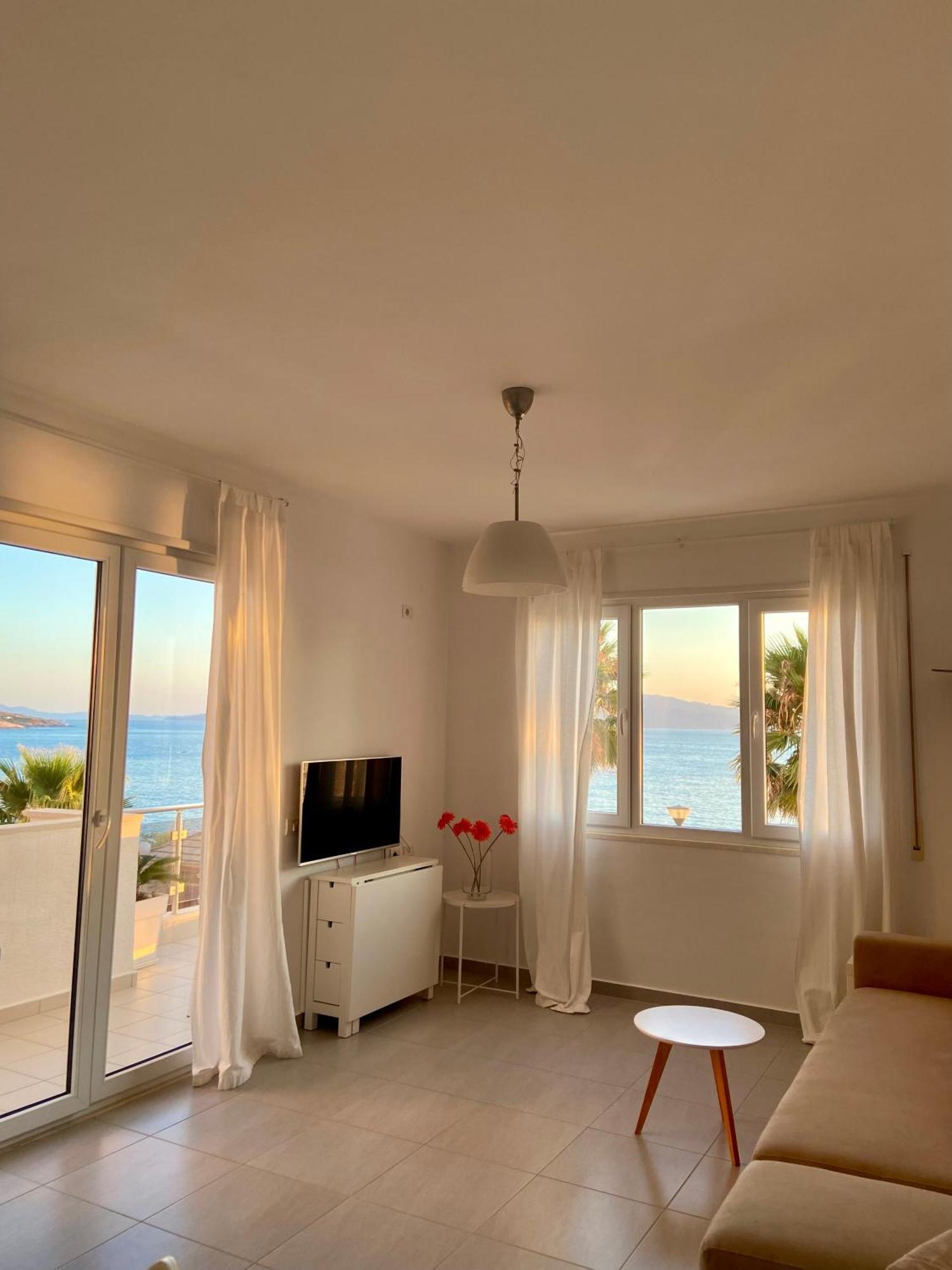 Loli Apartment Luxury White Residence Sarandë Exterior foto